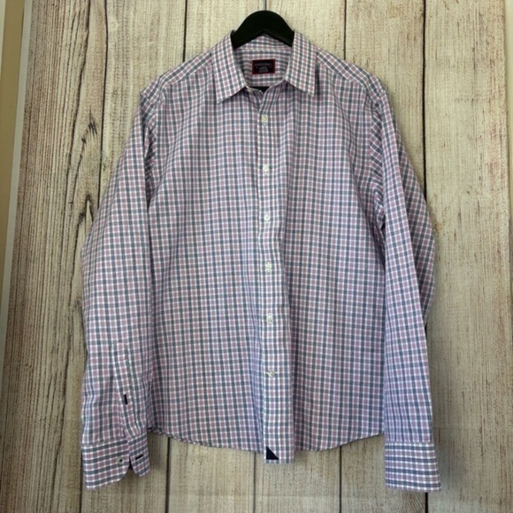 Untuckit Mens Button up shirt size Large